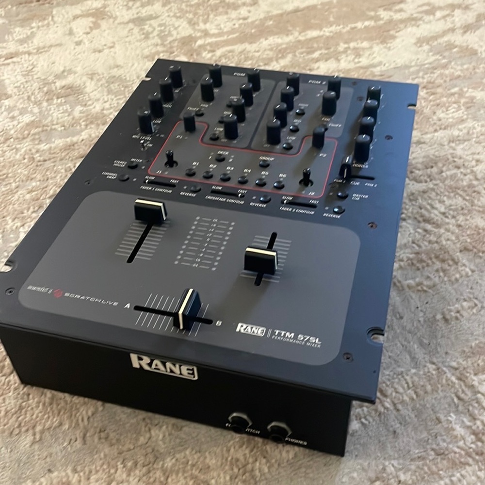 Classic RANE TTM 57SL mixer